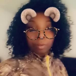 Meet your Posher, April